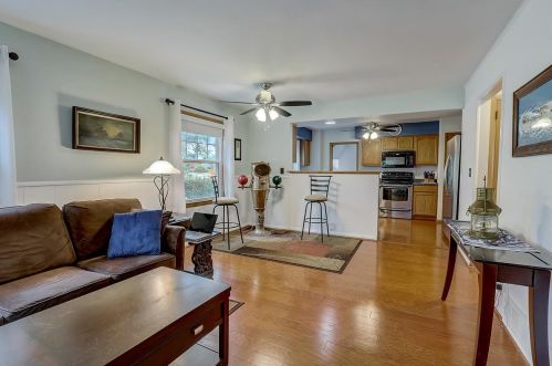 10508 Lincoln Ave, Milwaukee WI 53227-1204 exterior