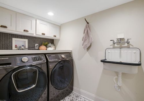 10 Madison Ave, Maplewood NJ 07040-2207 exterior