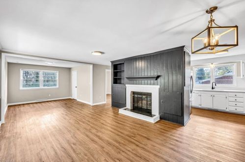 3102 Shamrock Dr, Greensboro NC  27408-3011 exterior