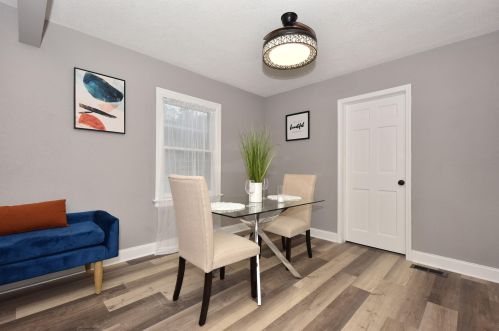 2926 Bobolink Ave, Milwaukee WI  53209-4248 exterior