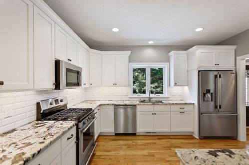 115 Greenwood St, Saint Paul MN 55115-2247 exterior