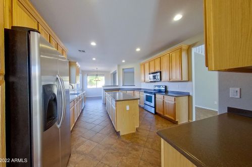 2602 Cavalry Dr, Phoenix AZ 85086-6616 exterior