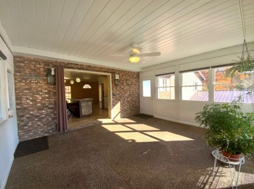 2594 Us Route 30, Hookstown PA 15050-1415 exterior