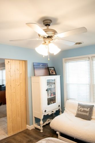 363 Huntley Rd, Bull Valley IL 60014-5362 exterior