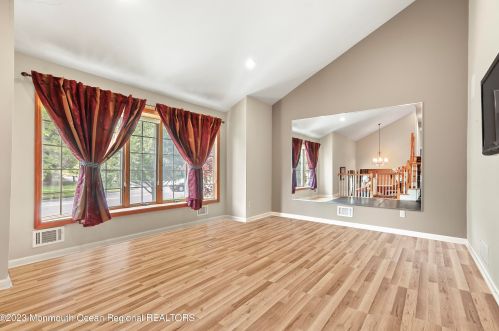 3 Georgian Bay Dr, Morganville NJ 07751-1352 exterior