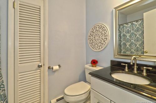 26 Dauria Dr, Seymour CT 06483-2305 exterior