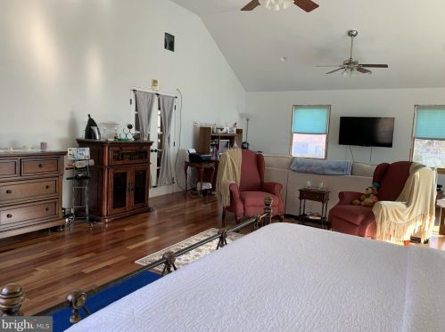 6 Kari Ct, Jackson Twp NJ 08527-1377 exterior