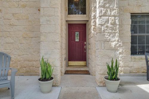 5705 Fitchwood Ln, Austin TX  78749-3548 exterior