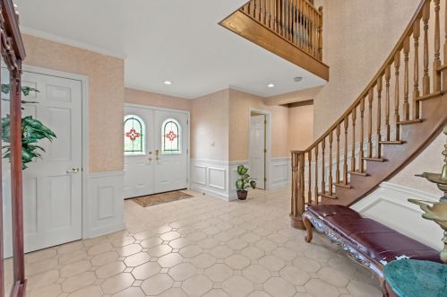 1641 Hollow Tree Dr, Pittsburgh, PA 15241-2960