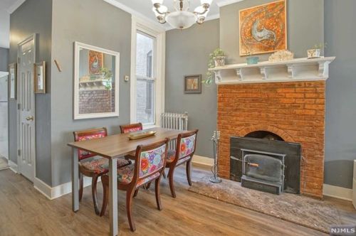 593 Gregory Ave, Union City NJ 07086-5878 exterior