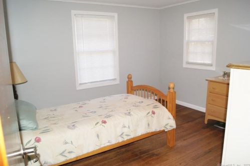 86 Grn Hl Rd, Deep River CT 06419-2412 exterior