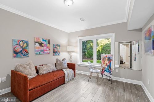 1645 Kirby Rd, Mc Lean VA  22101-3240 exterior