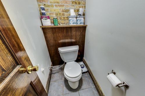 2324 Armitage Ave, Chicago IL 60647-4342 exterior