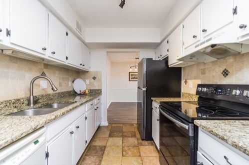 2015 Huntingdon Chase, Atlanta GA 30350-4938 exterior