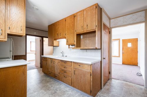 4072 Alexander Ave, Milwaukee WI 53235-4704 exterior