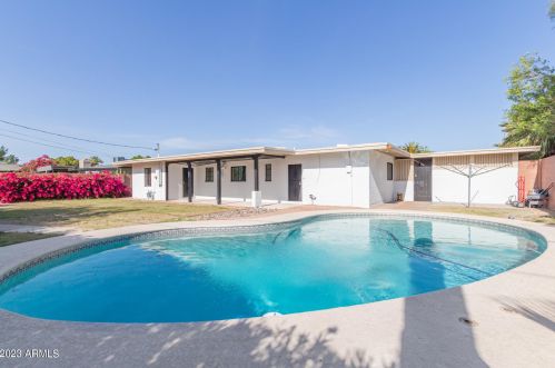 4112 18th Ave, Phoenix AZ  85015-5246 exterior