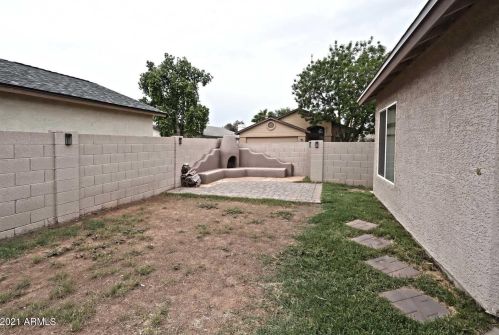 5628 42nd St, Phoenix AZ 85032-2267 exterior