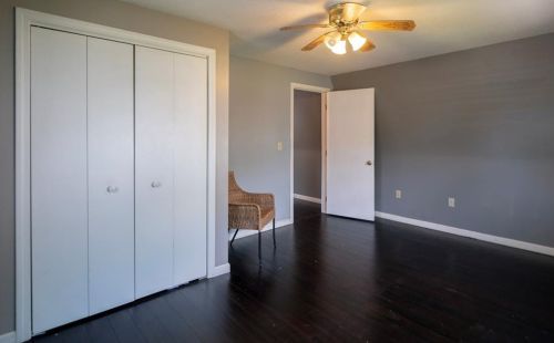 56 Gould St, Middletown RI 02840-2144 exterior