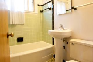 7904 North Ave, Milwaukee WI  53213-1661 exterior