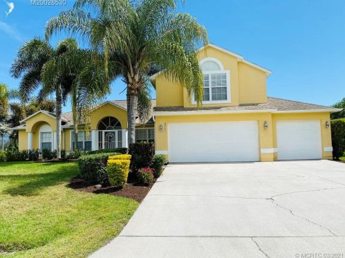 2715 Serenity Cir, Fort Pierce, FL 34981-5050
