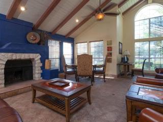 1912 William Cannon Dr, Austin TX  78745-5323 exterior