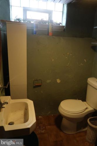 923 Fillmore St, Philadelphia PA 19124-2926 exterior