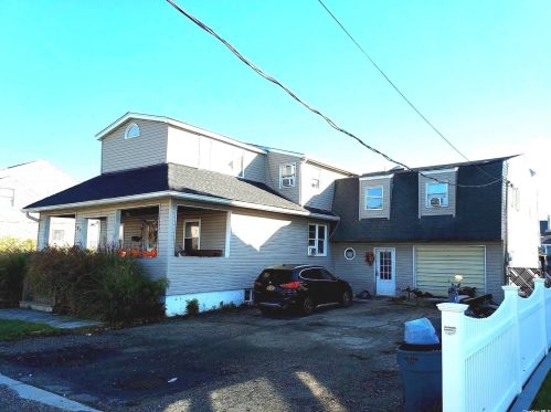 67 Bayview Ave, Babylon, NY 11702-4307