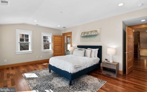 7105 Carroll Ave, Silver Spring MD 20912-4637 exterior