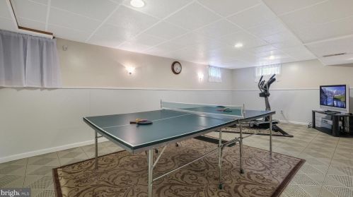 3653 Warfield Dr, Huntingdon Valley PA 19006-3423 exterior