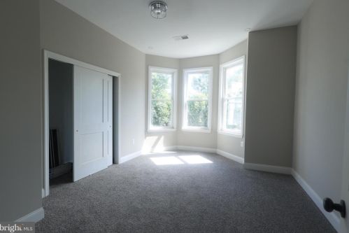 2525 Cumberland St, Philadelphia PA  19125-3100 exterior