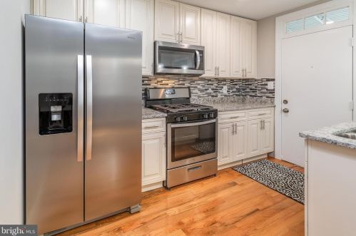 4607 Capitol St, Washington DC 20003-1622 exterior