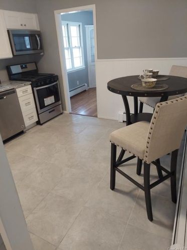 72 Stuart Dr, Poughkeepsie NY 12603-4714 exterior