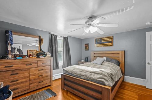 136 Tiogue Ave, Coventry RI 02816-5580 exterior