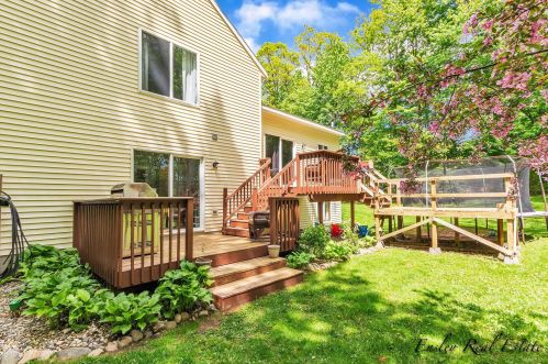 3040 Root Ct, Cedar Springs MI 49319-8153 exterior