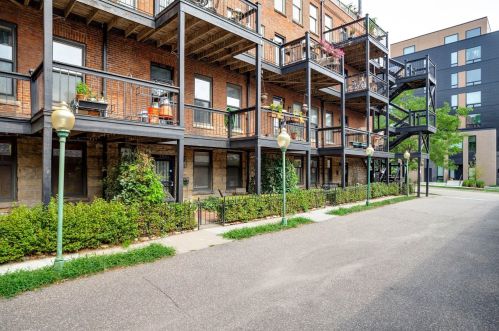 230 Exchange St, Saint Paul, MN 55102-2503