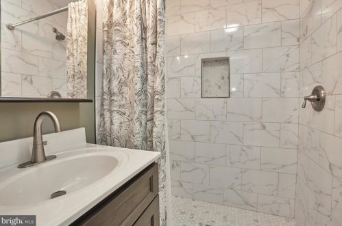 1007 Venice Dr, Silver Spring MD 20904-2065 exterior