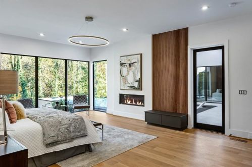 4645 Lake Forrest Dr, Atlanta GA  30342-2537 exterior