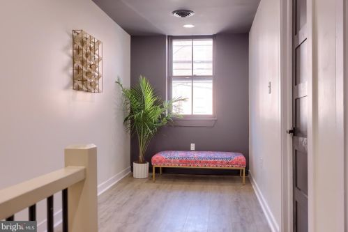 18 Walnut St, Lancaster PA  17602-4924 exterior