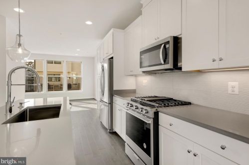 5134 Randolph Rd, Rockville MD 20852-2242 exterior