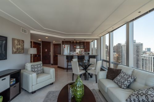 1300 Astor St, Chicago IL  60610-2139 exterior