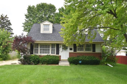 5127 107th St, Milwaukee, WI 53225-3930