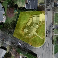 84 Evelyn Rd, Newton MA  02468-1021 aerial view