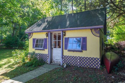 50 Lewis Ct, Huntington Station NY 11746-1113 exterior