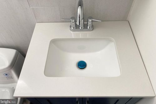 1153 Daly St, Philadelphia PA  19148-3018 exterior