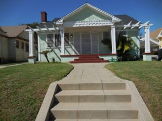 5335 8th Ave, Los Angeles CA  90043-3104 exterior