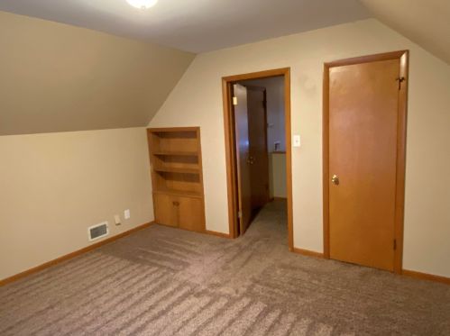 1006 109, Milwaukee WI 53214-2307 exterior