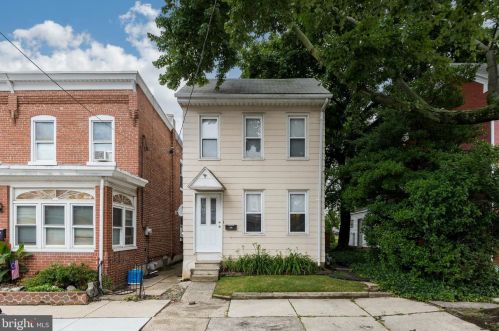 323 Cherry St, Pottstown, PA 19464-5925