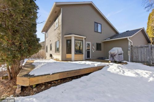 1058 Briar Crk Rd, Saint Paul MN 55123-1515 exterior