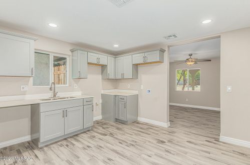 3907 Montecito St, Tucson AZ 85711-4817 exterior