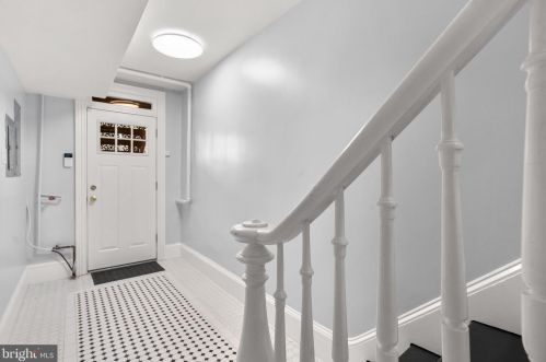 1316 T St, Washington DC 20009-4438 exterior